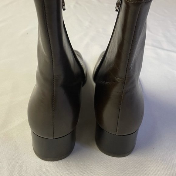 Salvatore Ferragamo brown square leather ankle boots 6 B - Picture 9 of 13